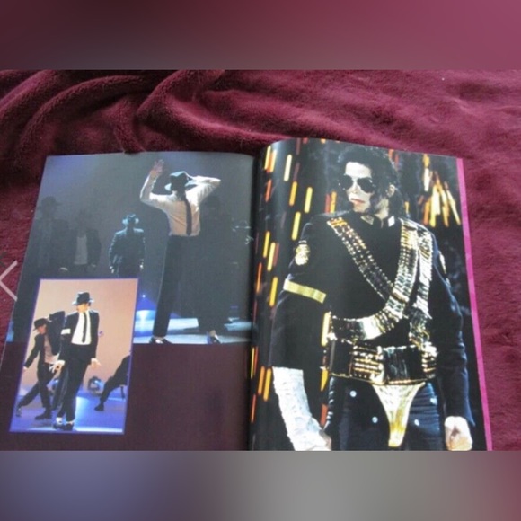 Michael Jackson Official 1996 HIStory Tour Book Giant Program New - Picture 2 of 3